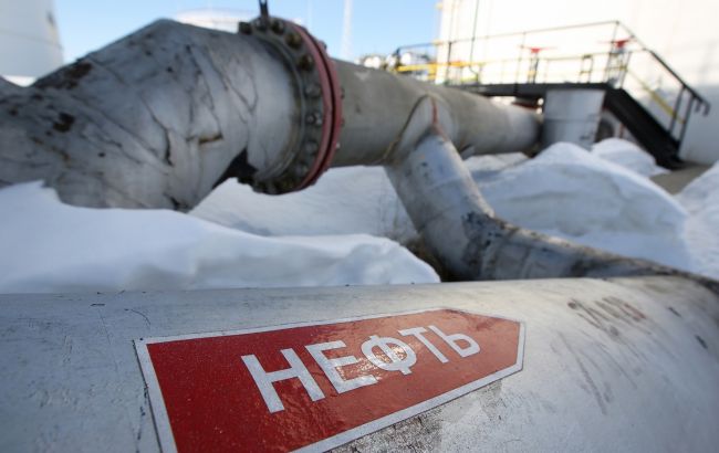 Нафта обвалиться на 25%, але військові витрати не скоротяться 1