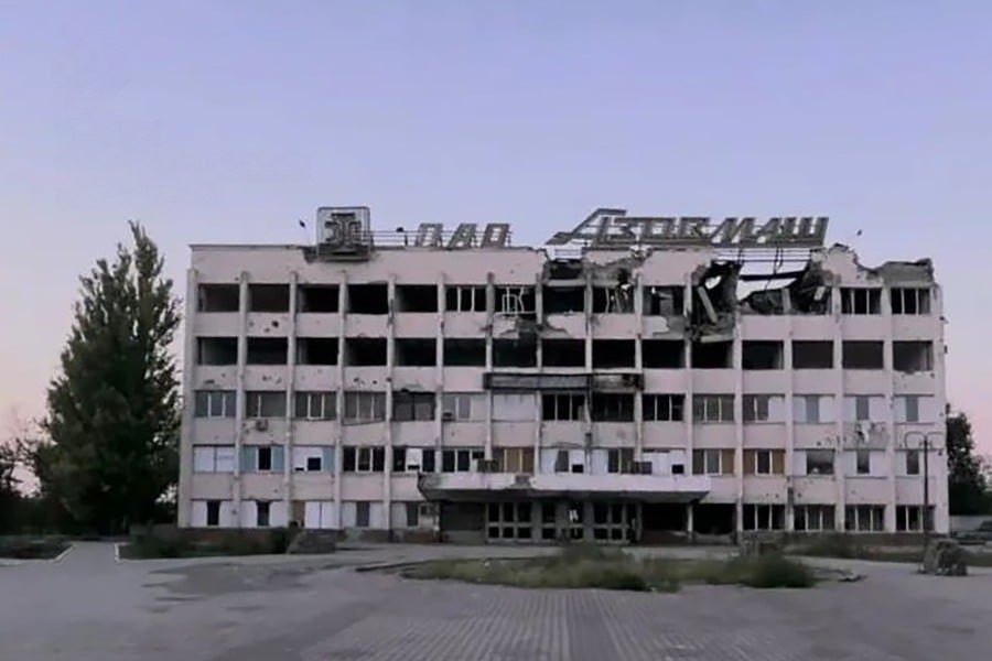 Окупанти розпилюють на металобрухт Азовмаш у Маріуполі, - міськрада 1