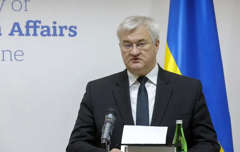 Переговори у Стамбулі - Сибіга зустрівся з Фіданом та заявив, що Путін має припинити уникати Зеленського 1