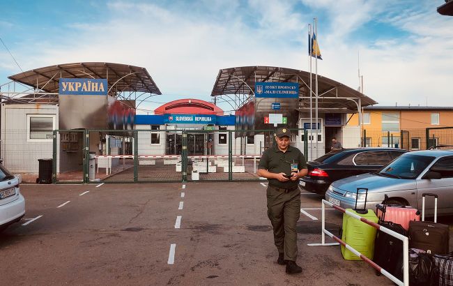 Прикордонники затримали порушника на кордонні зі Словаччиною - фото 1
