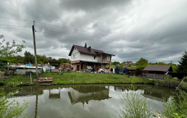 Проректор військової академії змушував підлеглих будувати йому будинок, його затрималло ДБР 1