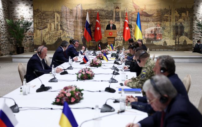 Путін хоче, щоб Україна капітулювала в Стамбулі 1