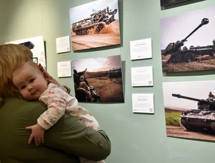 У Києві презентували фотовиставку про 43 артбригаду - фото У Києві презентували фотовиставку про 43 артбригаду - фото 8
