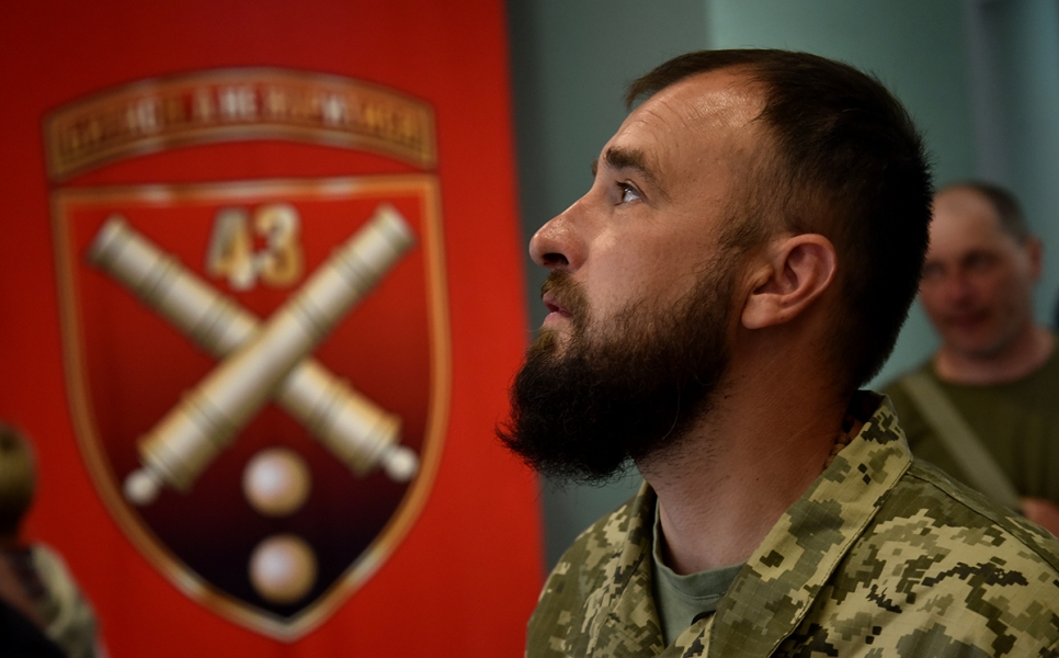 У Києві презентували фотовиставку про 43 артбригаду - фото 37
