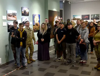 У Києві презентували фотовиставку про 43 артбригаду - фото У Києві презентували фотовиставку про 43 артбригаду - фото 14
