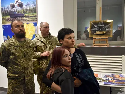 У Києві презентували фотовиставку про 43 артбригаду - фото У Києві презентували фотовиставку про 43 артбригаду - фото 16