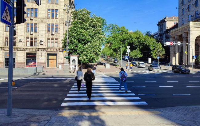 У Києві з’явився наземний перехід біля метро Хрещатик - він дублює підземний перехід, фото 1