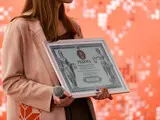 У столиці встановили рекорд України за найдовшу вишиванку - фото У столиці встановили рекорд України за найдовшу вишиванку - фото 9