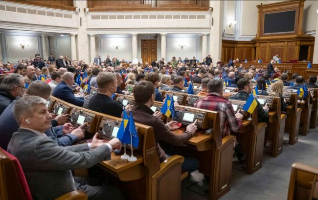 У ВР розповіли, яких законів досі бракує громадам 1