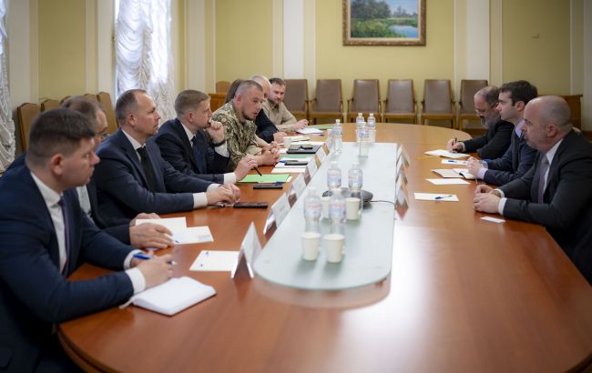 Україна та США провели зустріч - що обговорили делегації 1