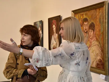 Виставка Жінка. Мати. Берегиня вшанувала героїнь сьогодення – фоторепортаж - новини Києва Виставка Жінка. Мати. Берегиня вшанувала героїнь сьогодення – фоторепортаж - новини Києва 18