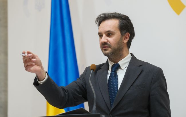 Захарова накинулася з образами на Зеленського - в МЗС України відповіли 1