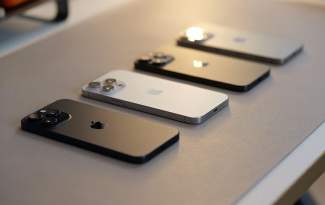 Apple випустить безрамковий iPhone у 2027 році 1