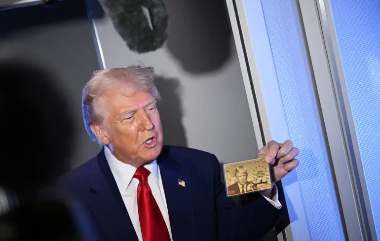 Бізнес-імперія Трампа - на черзі криптофонд та золотий смартфон 1