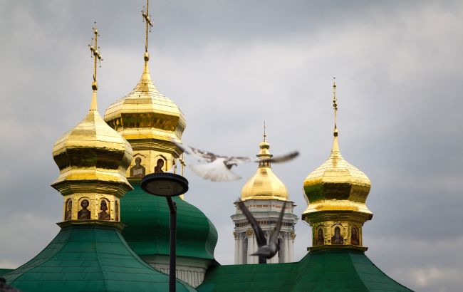 День святого духа 2025 ПЦУ відзначає сьогодні - 9 червня свято, символ голуба і вогню 1