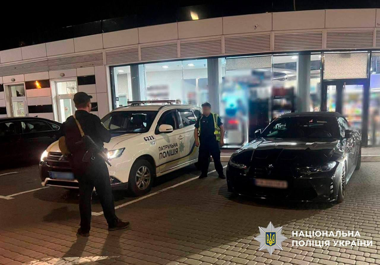 Дрифт у Києві - поліція розшукала порушника та евакуювала авто 3