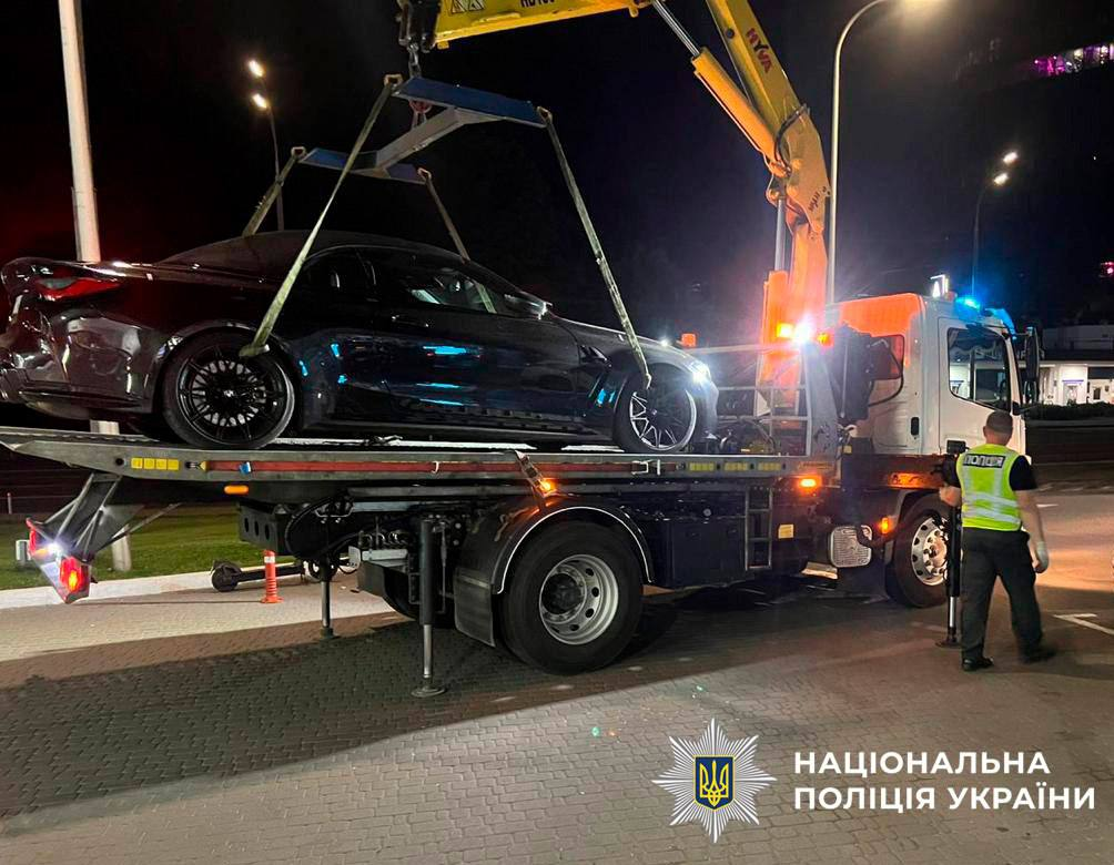 Дрифт у Києві - поліція розшукала порушника та евакуювала авто 2