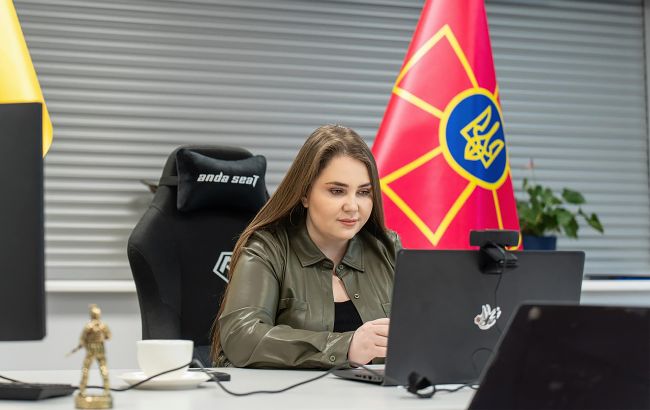 Контракт із ЗСУ можна буде укласти в Резерв+ до кінця 2025 року, заявила Черногоренко 1