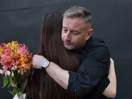 «Мак і пам'ять»: у Бабиному Яру провели поетичний вечір Сергія Жадана «Мак і пам’ять»: у Бабиному Яру провели поетичний вечір Сергія Жадана 13