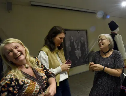 Народне вбрання з окупованих регіонів показали у Музеї Гончара - фото Народне вбрання з окупованих регіонів показали у Музеї Гончара - фото 13