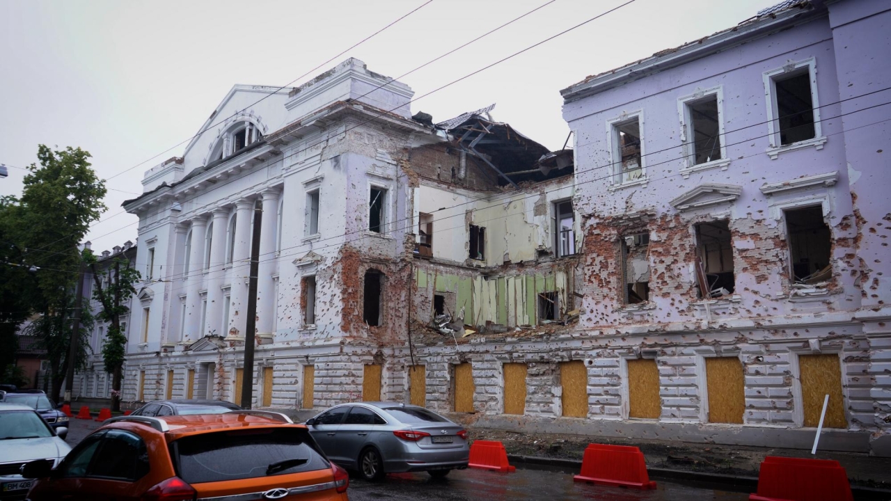 Наступ росіян на Суми – як прикордоння виживає без електрики та звʼязку 28