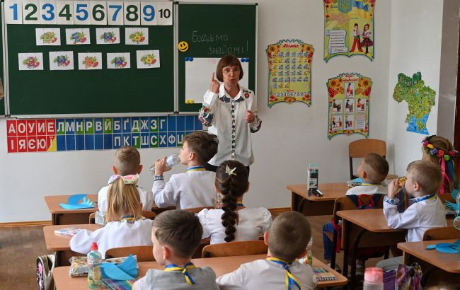 Освіта в Україні - чи вистачає місць у школах для учнів з-за кордону, відповідь МОН 1