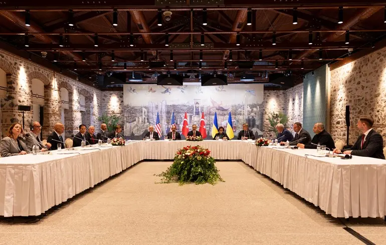 Переговори Україна Росія 2 червня – знищені бомбардувальники РФ як аргумент – новини України 1