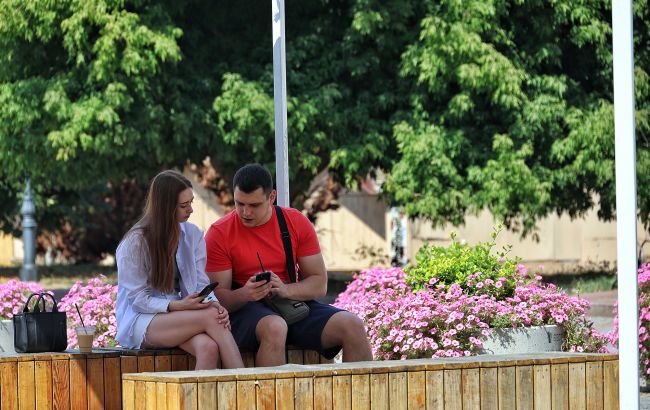 Погода в Україні 16 червня буде теплою, але місцями можливі дощі 1