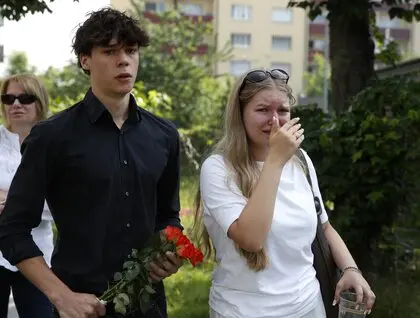 Стрілянина в австрійській школі - Австрія оголосила триденну жалобу - фото Стрілянина в австрійській школі - Австрія оголосила триденну жалобу - фото 2