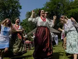 Трійця 2025 - у Пирогові свято відзначили обрядами і піснями - фото Трійця 2025 - у Пирогові свято відзначили обрядами і піснями - фото 47