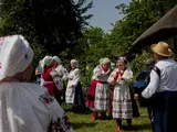 Трійця 2025 - у Пирогові свято відзначили обрядами і піснями - фото Трійця 2025 - у Пирогові свято відзначили обрядами і піснями - фото 37
