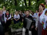 Трійця 2025 - у Пирогові свято відзначили обрядами і піснями - фото Трійця 2025 - у Пирогові свято відзначили обрядами і піснями - фото 41