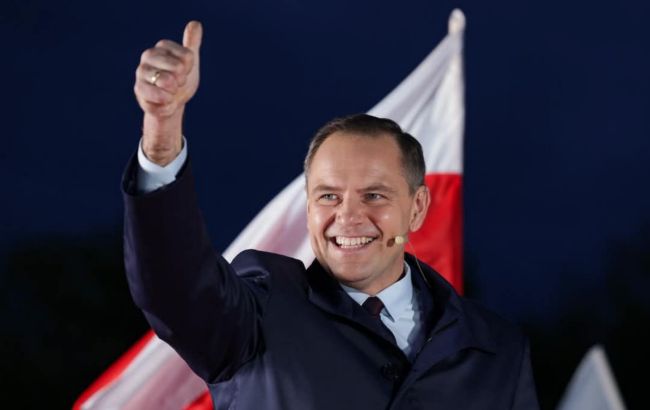 Вибори у Польщі - Навроцький переміг з мінімальним відривом 1