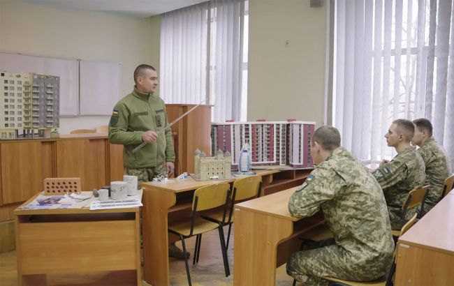 Вступ 2025 на кафедру військової підготовки Держспецтрансслужби УДУНТ - офіцер ЗСУ, НГУ 1