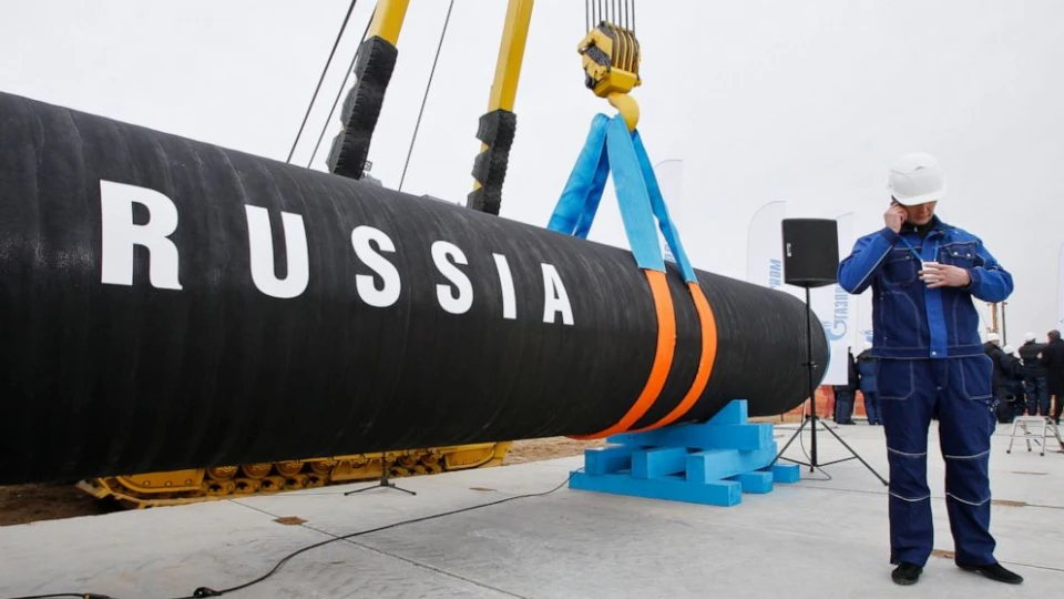 ЄC крокує до відмови від російської нафти та газу. Акценти світових ЗМІ 26 червня 2