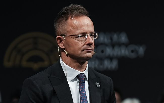 ЄС хоче змусити Угорщину платити за підтримку України, сказав Сійярто 1