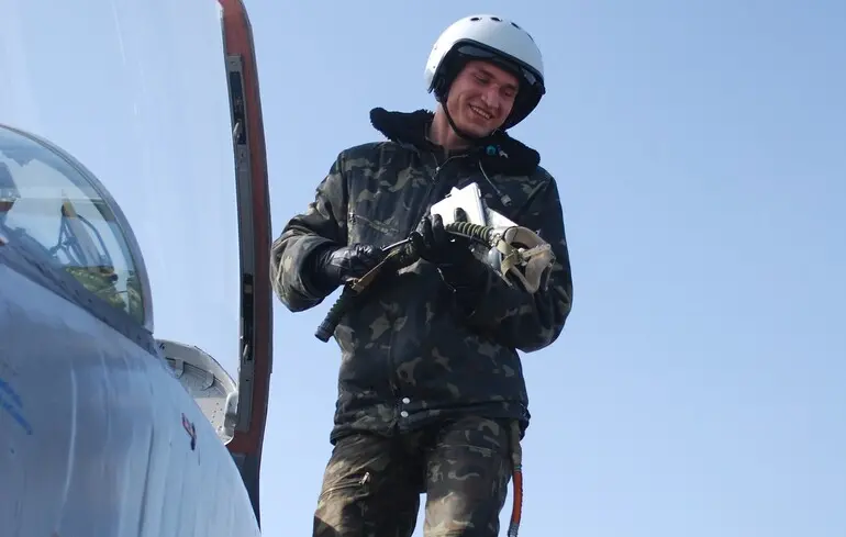 Загиблому пілоту F-16 Максиму Устименку присвоєно звання Героя України – указ президента 1