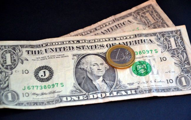 Долар подорожчав після сплеску інфляції у США через тарифи Трампа 1
