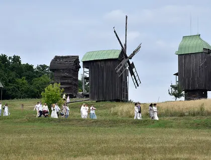 Маковій у Києві – святкування з медом маком та народними звичаями - фоторепортаж Маковій у Києві – святкування з медом маком та народними звичаями - фоторепортаж 5
