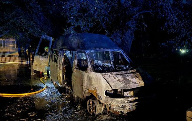 Мати і донька з Одеси підпалили авто та об’єкт УЗ за вказівкою куратора з РФ 1