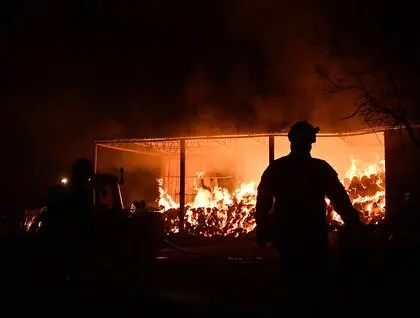 Пожежа в Греції 2025 - гасіння біля Коринфа ускладнює спека - фото Пожежа в Греції 2025 - гасіння біля Коринфа ускладнює спека - фото 23