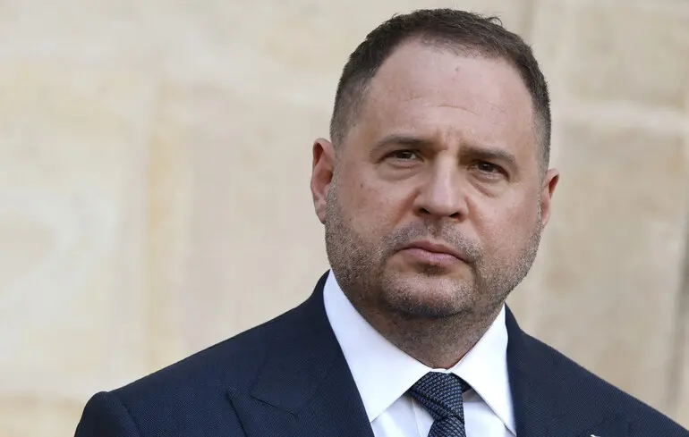 Роль Єрмака в українській політиці - ексрадник Трампа написав критичний матеріал щодо керівника ОП 1