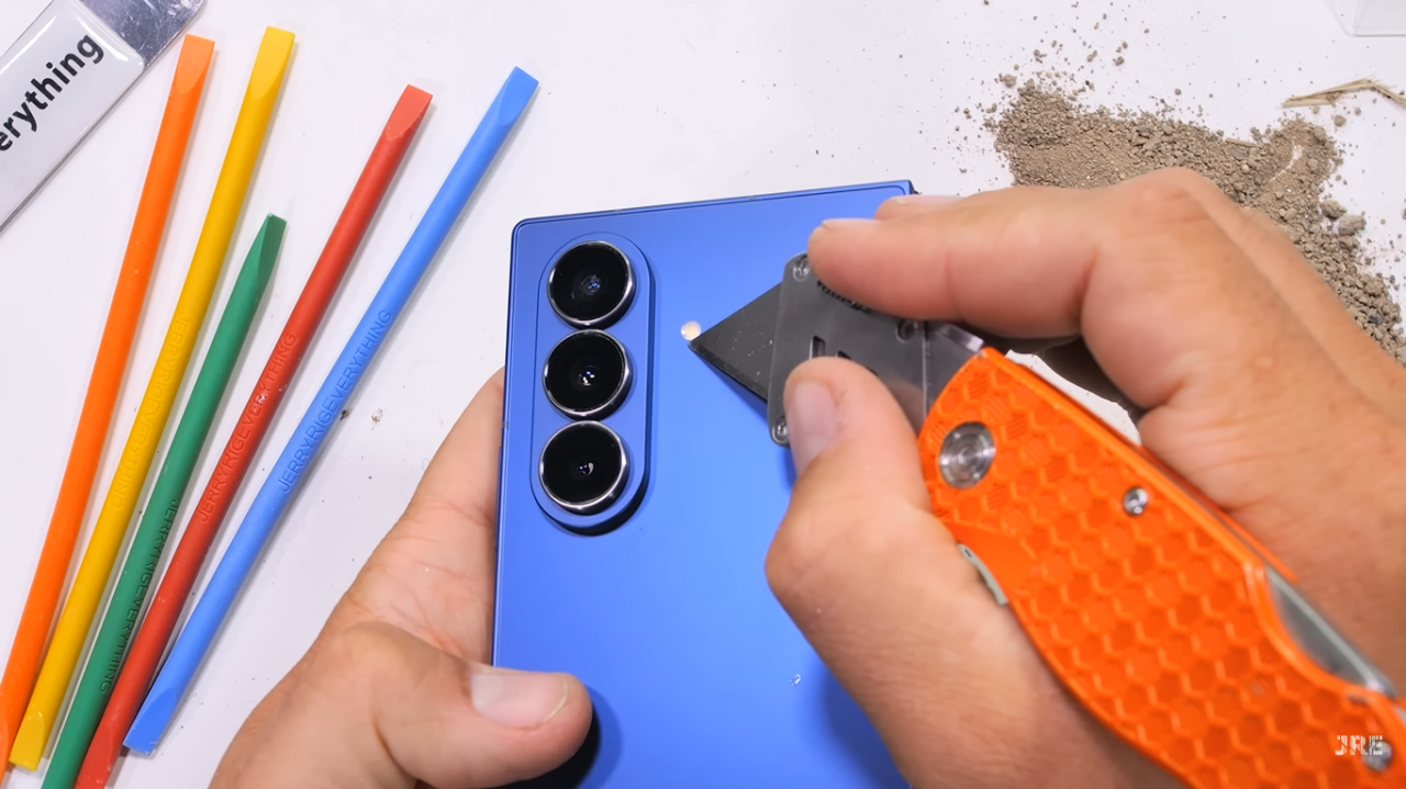 Samsung Galaxy Fold 7 протестували на міцність - результат 2