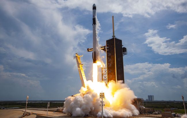 SpaceX вивела на орбіту супутники Amazon 1