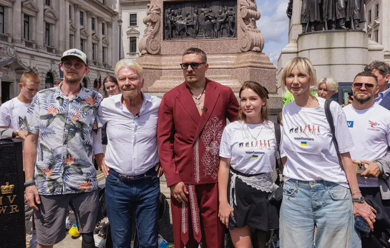 “Світ почув нас”: у Лондоні відкрили артсимвол-нагадування про військових з ампутаціями 1