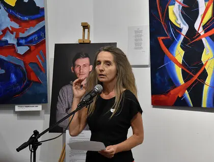 У Києво-Печерській лаврі відкрили експозицію про полеглих у колонії в Оленівці – фоторепортаж - новини Києва 3