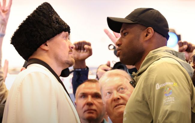 Усик Дюбуа 2 - як завершилась битва поглядів на прес конференції 17 липня, відео 1