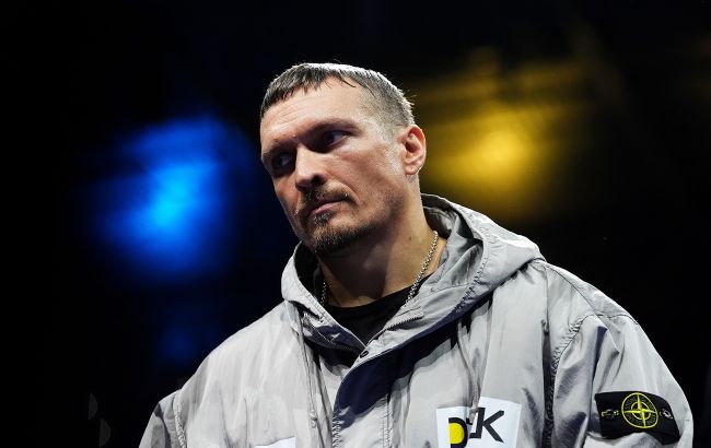 Усик розповів про символи у своєму халаті Stone Island 4