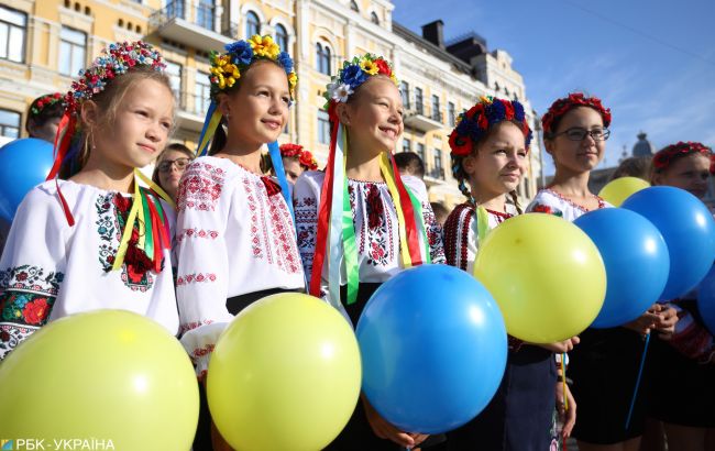Виплати для першокласників - батьки зможуть отримати по 5 тисяч гривень 1