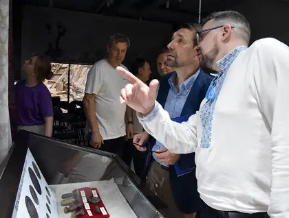 Виставка Скарби Державності відкрилася в Музеї Майдану Києва - фото Виставка Скарби Державності відкрилася в Музеї Майдану Києва - фото 31